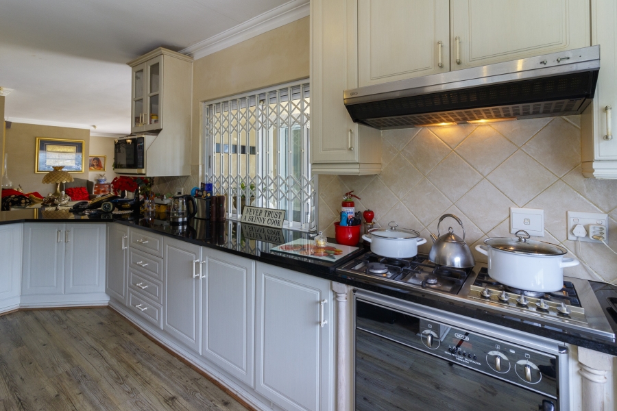 6 Bedroom Property for Sale in West Bank Eastern Cape